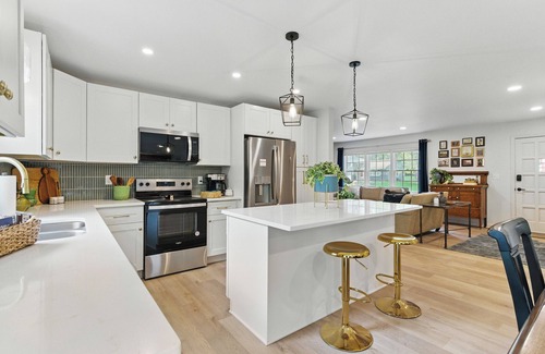 Overland Park House | Family-Friendly 4BR w/Game Room, Patio + Firepit