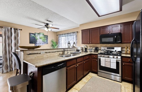 Las Vegas House | Family-Friendly 4BD Oasis w/Pool & Backyard/BBQ