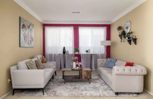 Menifee House | Family-friendly 5 Bed/3 Bath House with Gym and Backyard