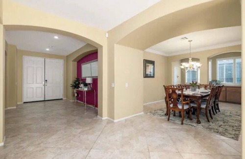 Menifee House | Family-friendly 5 Bed/3 Bath House with Gym and Backyard