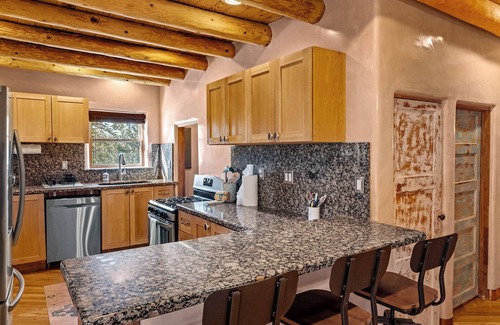 Tesuque House | Family Friendly 6-bedroom Compound