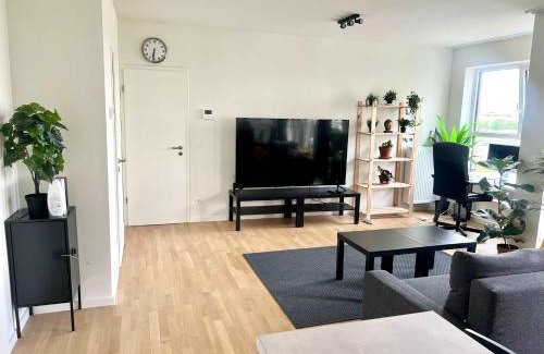 Northern Quarter Apartment | Family-Friendly Apartment Steps from Atomium - City Center 6 min
