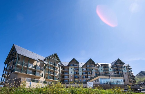 Peyragudes Apartment | Family-Friendly Apt with Balcony, 6 Guests, 500m to Slopes (Spa Access)