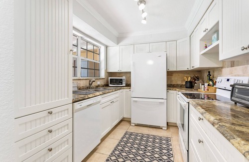 Cypress Point House | Family-Friendly: Beach House Near Pompano Pier, Beach, Shops & Top Restaurants.