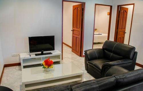 Rayong House | Family-friendly | Boule court | WiFi | Gym