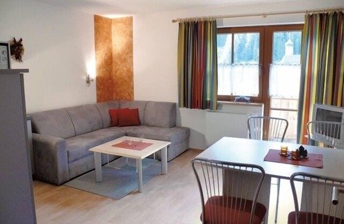 Steeg Apartment | Family-friendly, bright 64m² large apartment in a quiet and sunny location