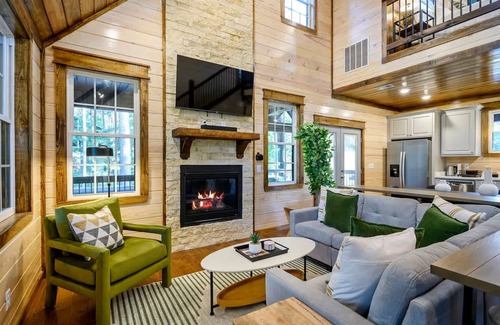 Broken Bow Apartment | Family-friendly Broken Bow Cabin w spa Game Room