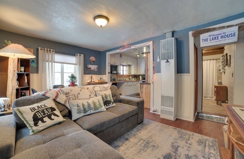 Prudenville Cabin | Family-Friendly Cabin: Walk to Lake Access!