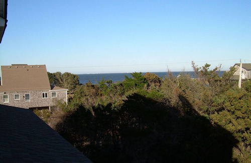 Brigands' Bay House | Family Friendly Canal Front Beach Home-Pet Friendly/Rec room/New Hot Tub
