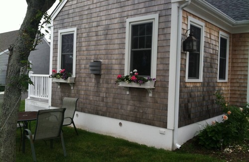 Plymouth House | Family Friendly Cape Cottage on PLYMOUTH Beach