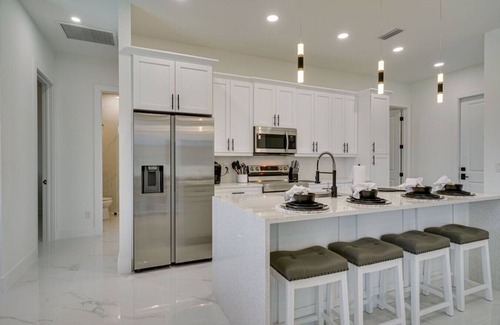 Diplomat House | Family-Friendly Cape Coral Pool Home – 4BR/3BA
