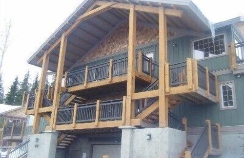 Golden Condo | Family-Friendly Condo At Kicking Horse Resort, free Wifi