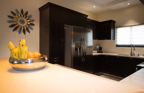 Ocho Rios House | Family friendly, contemporary home w/rooftop terrace - 5 min from the beach