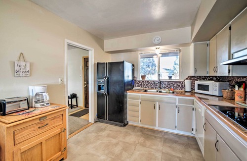 Cortez House | Family-Friendly Cortez 'Cedar House' w/Yard!