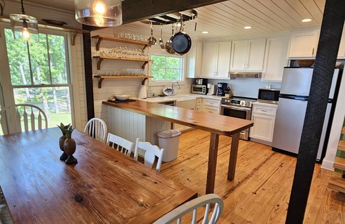 Alabama Gulf Coast House | Family Friendly Cottage With Pier and Beach on Mobile Bay