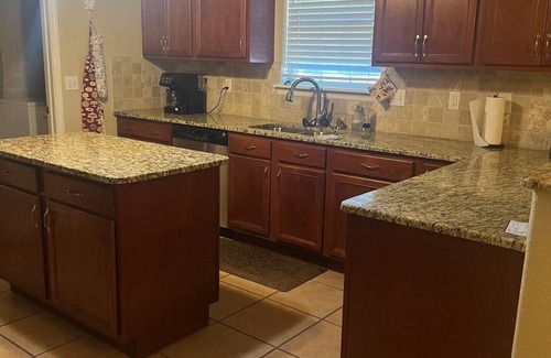 Amarillo House | Family Friendly Cul-de-sac