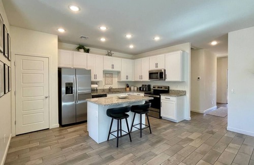 Paradise Valley Village House | Family Friendly Eco-Home, Desert Views and Barbecues!
