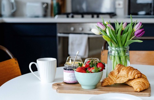 Margate Apartment | Family friendly flat near Old Town with parking