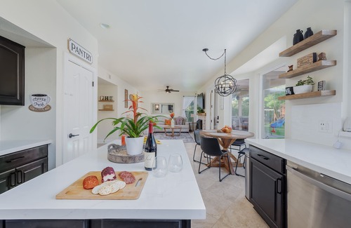 Paradise Valley Village House | Family Friendly Full Home