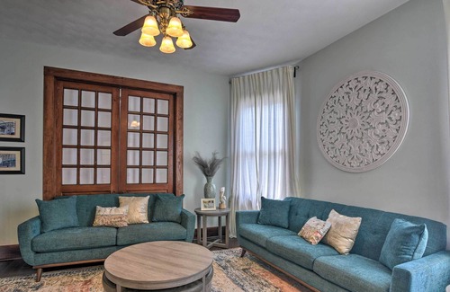 Galveston House | Family-Friendly Galveston Home: Walk to Beach!