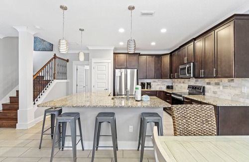 Villages of Crystal Beach House | Family Friendly ~ Gated Community ~ Lagoon Style Pool ~ Open Living Area