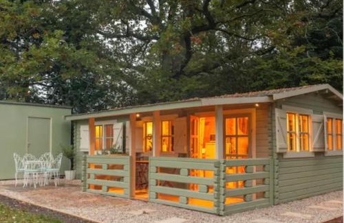Wimborne Ski Chalet | Family friendly sunny Log Cabin