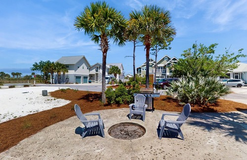 Port St. Joe House | Family-Friendly Getaway w/a Large Balcony & Patio - Steps from the Sand