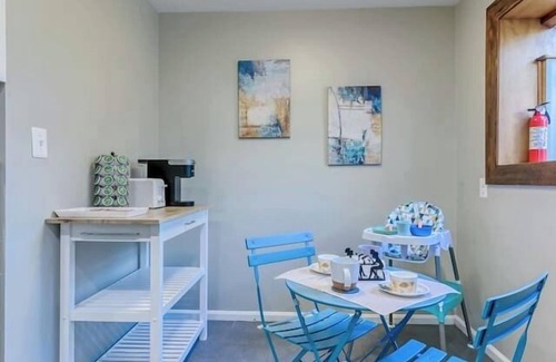 Seminary Hill House | Family-Friendly Getaway | Kid Amenities | Backyard