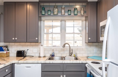 Harrisonburg House | Family friendly house close to college campuses, hiking, Massanutten, and more.