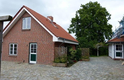 Neukirchen House | Family-friendly holiday home with garden (built in 2014)