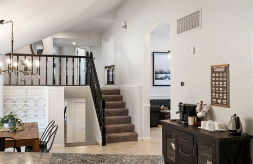 Mesa House | Family Friendly Home on Royal Palms Golf Course