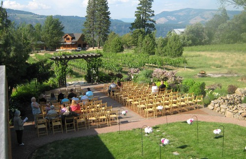 Hood River House | Family Friendly Home In Vineyard