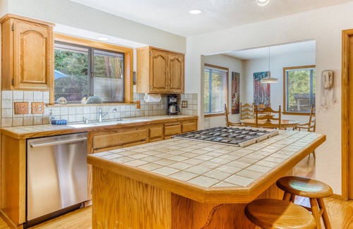 Tahoma House | Family-friendly home w/a beautiful yard & deck - close to the lake & ski slopes