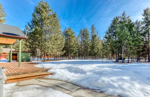 La Pine House | Family-Friendly Home with Central AC, Private Washer/Dryer, and WiFi