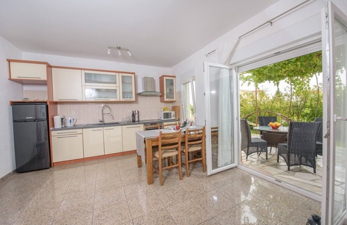 Kastel Stafilic House | Family-friendly villa, only 150m to the child-friendly beach