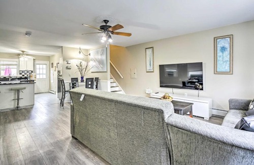 Keansburg House | Family-Friendly Keansburg Home Walk to Beach!