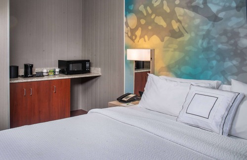 Norcross Hotel | Family Friendly King Stay! Free Parking, Onsite Pool, Gym, Pets Allowed