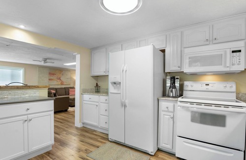 Rocky Mount House | Family-Friendly Lakefront Home | 5 Bedrooms | Dock, Wi-Fi, Smart TVs, Grill