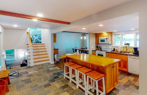 Malletts Bay House | Family-friendly lakefront home with private beach and firepit - dogs welcome