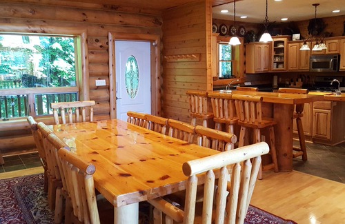 Pellston Cabin | Family-friendly log home between Harbor Springs, Petoskey, and Mackinaw Island