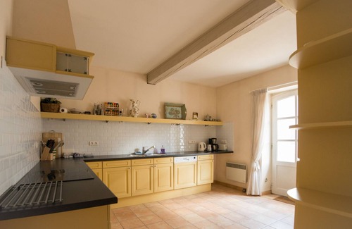 Moussoulens House | family-friendly luxury retreat in the countryside