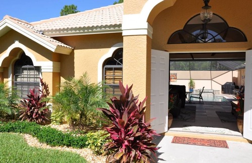 Central Naples House | Family Friendly Luxury 3/2 Home
