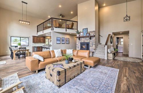McCall House | Family-Friendly McCall Cabin Pool Access and Bikes