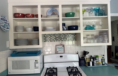 South Dennis House | Family Friendly Mid CapeHome Close to all Beaches Sleeps 6 Steps to Kelly Bay