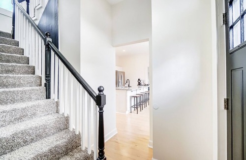 Norwood House | Family-friendly Modern Home in Cincy - Sleeps 10, Near Downtown, Prime Location