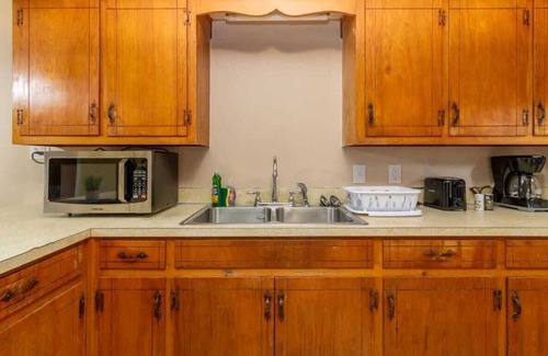 Columbus House | Family-Friendly Near Ft Moore! The Crimson Ranch