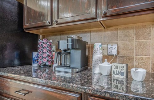 Columbus House | Family-Friendly Near Ft Moore - Lakeside Lodging