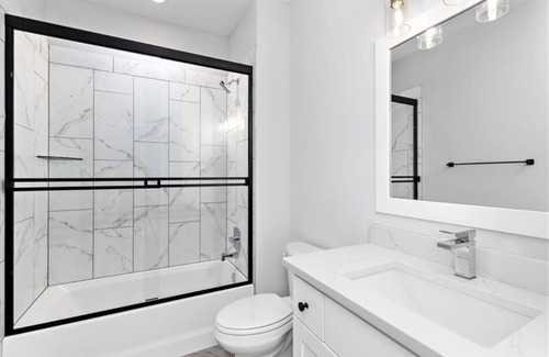 Olathe House | Family-Friendly Oasis near Heritage Park and Golf Course