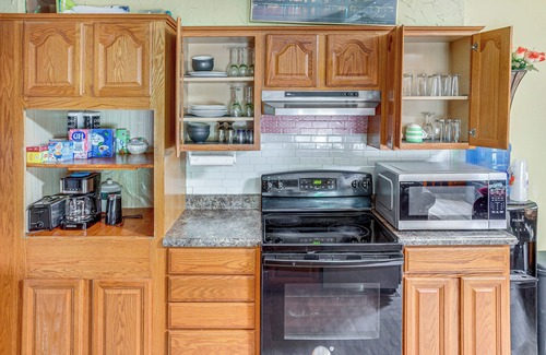 Central Oklahoma City House | Family-Friendly OKC Area Getaway: Dogs Welcome!