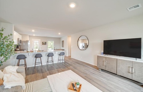 Broken Arrow House | Family-Friendly, Pets Welcome Broken Arrow Gem!
